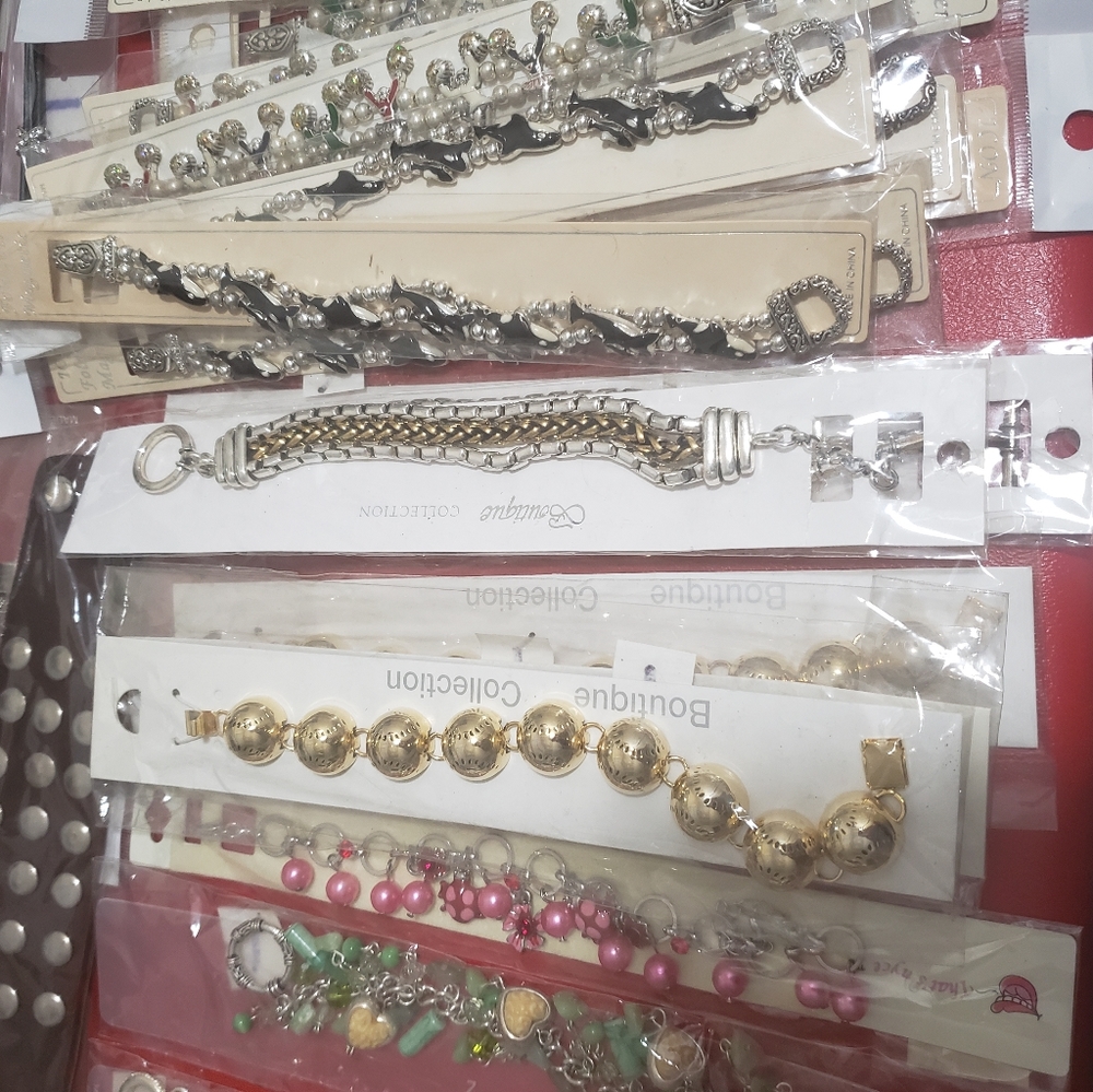 200+  pieces NEW Mixed Jewelry Lot Wholesale